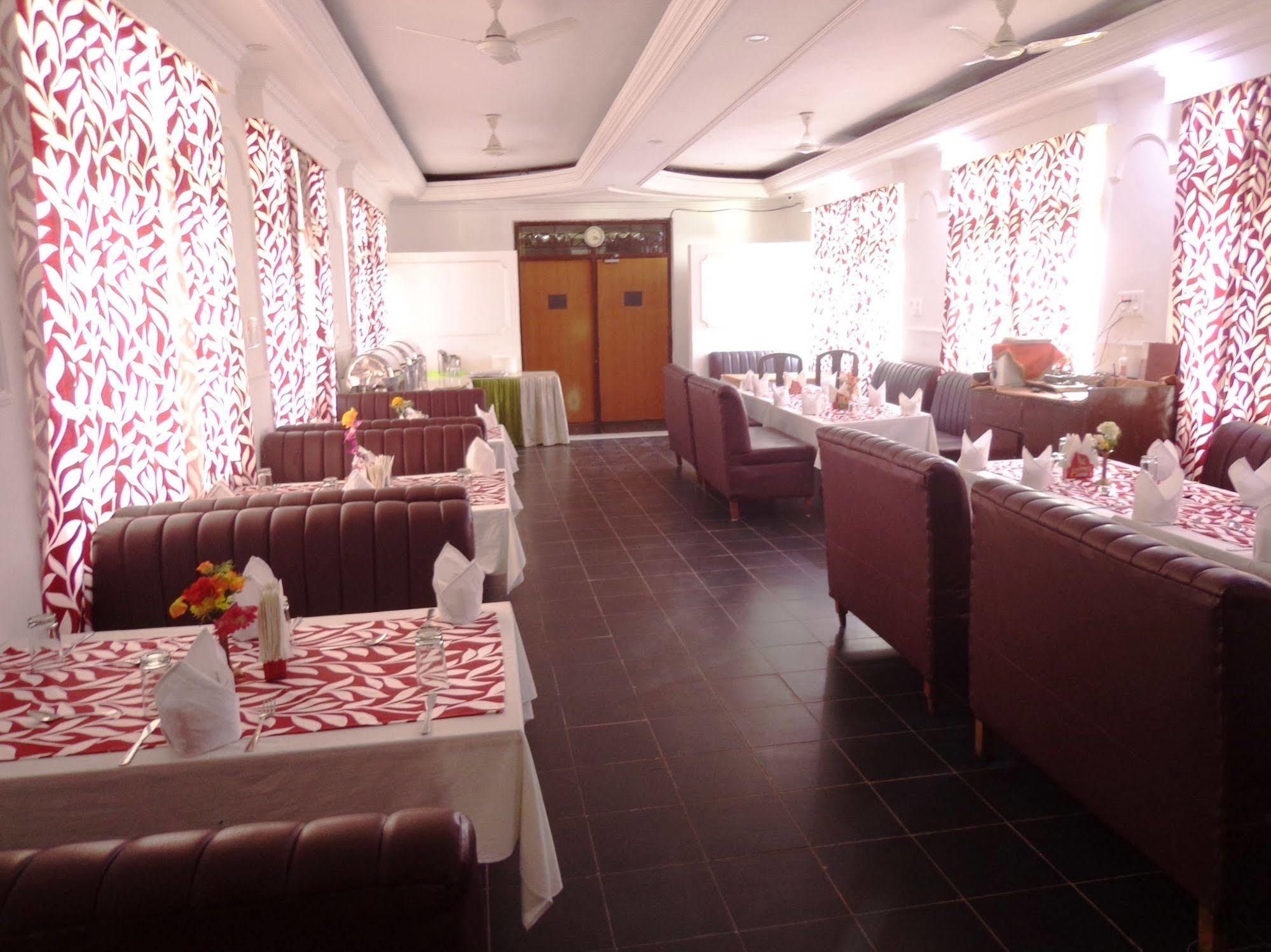 Hotel Lumbini International Бодх-Гая Екстер'єр фото